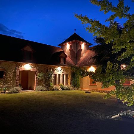 Domaine Des Pierres Trouvees Acomodação com café da manhã Saint-Vincent  Exterior foto
